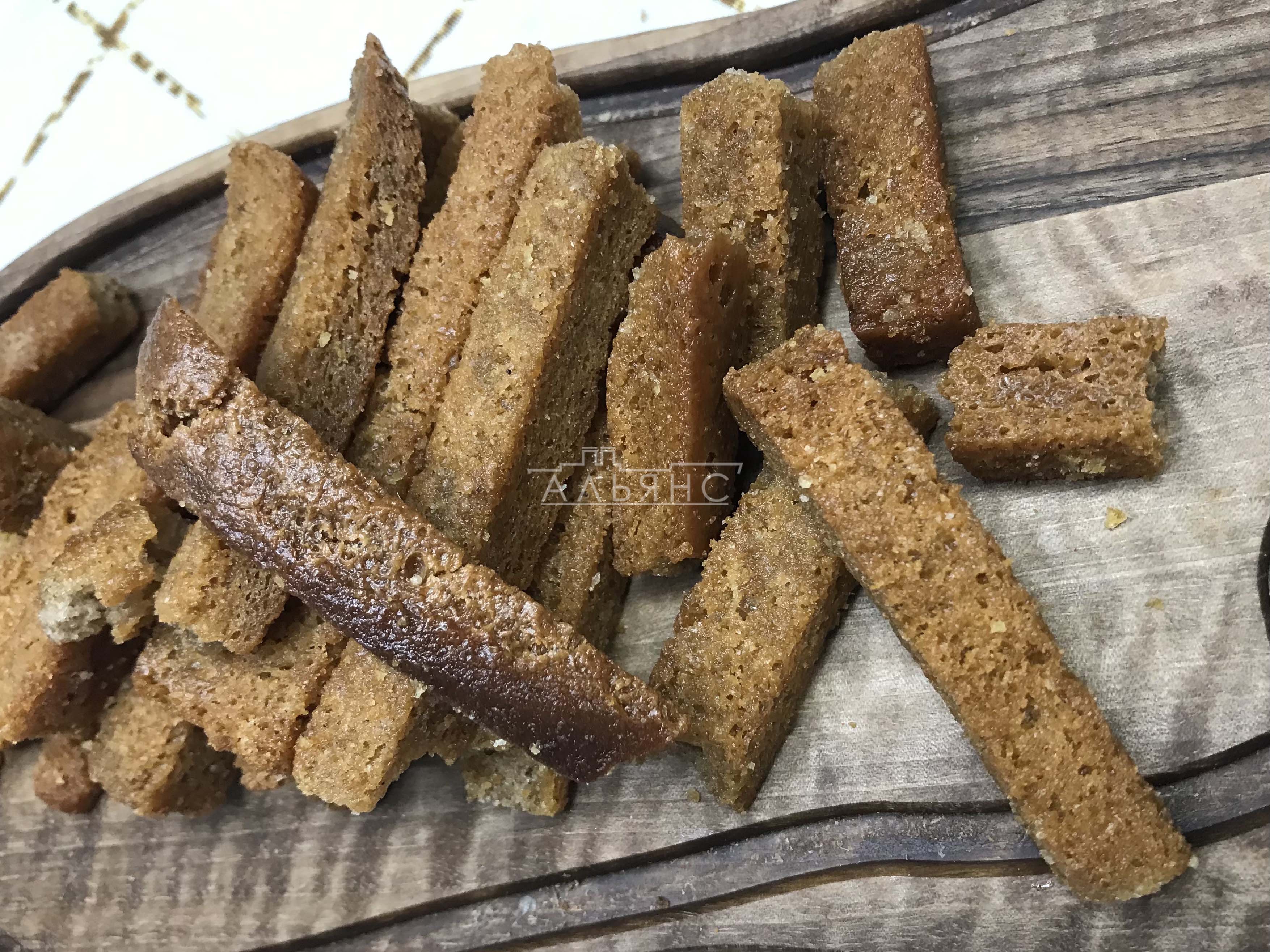 Деревенские гренки с чесноком в Томске