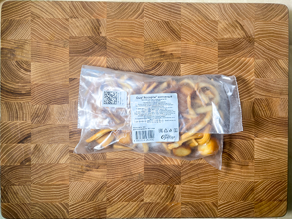 Сыр 150 гр ГОРНЫЙ СЫРОВАР (Ассорти копчёный) в Томске