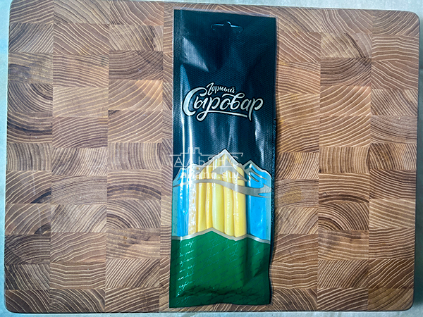 Сыр 60 гр ГОРНЫЙ СЫРОВАР (Балыковый копчёный) в Томске