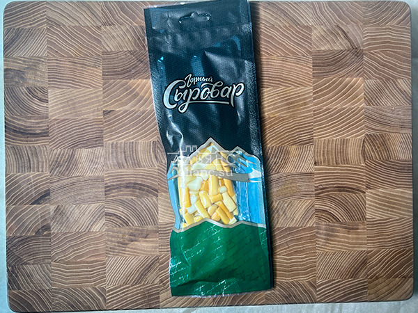 Сыр 60 гр ГОРНЫЙ СЫРОВАР (Бочонок копчёный) в Томске